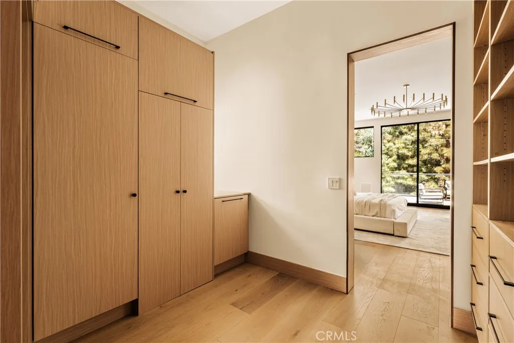 1955 Curson Place, Los Angeles, California 90046 home-pic-19